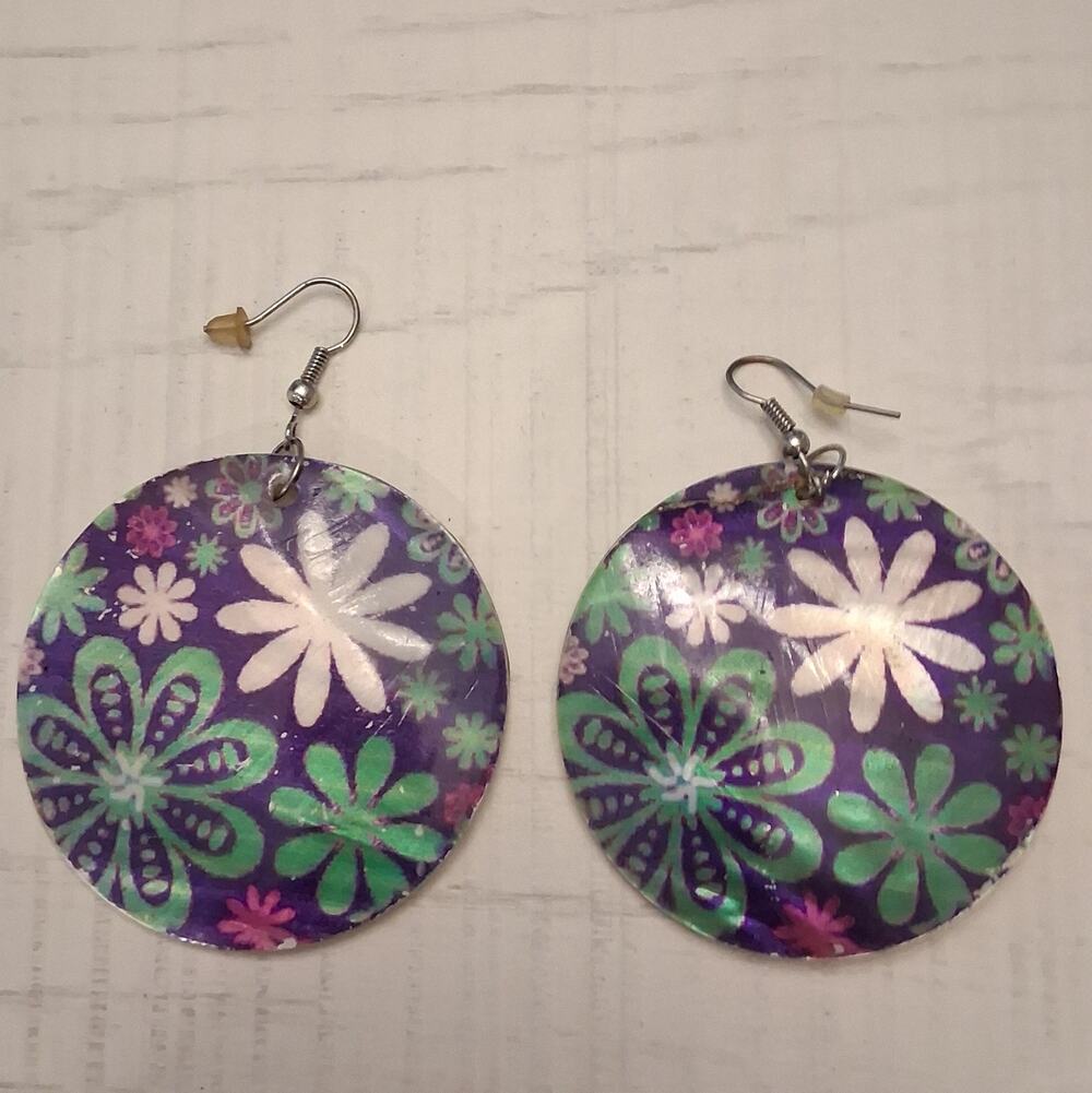 Large Round Shell Drop Earrings w/ Retro Flower Power Design Purple Green White